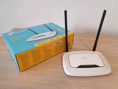 Лот: 17946120. Фото: 1. Роутер WIFI TP-LINK N300 TL-WR841N. Маршрутизаторы (роутеры)