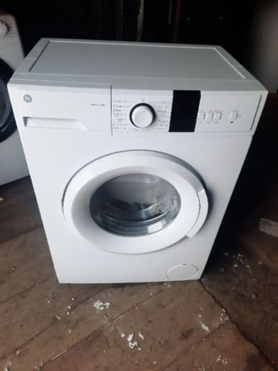 Лот: 24990265. Фото: 1. Стиральная машинка Hi WM5T1010W... Стиральные машины