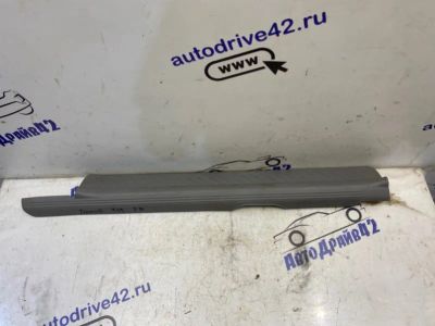 Лот: 21713288. Фото: 1. накладка порога Mazda Demio DW3W. Двигатель и элементы двигателя