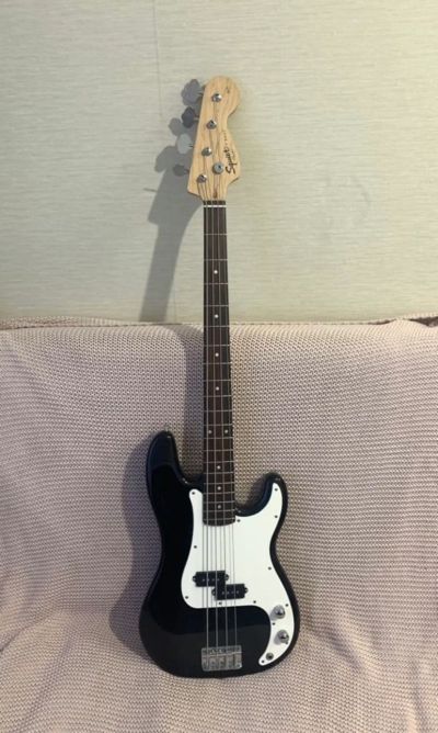 Лот: 20945621. Фото: 1. Бас-гитара Fender Squier Affinity... Гитары