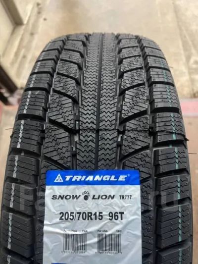 Лот: 24567096. Фото: 1. Зимняя резина 205/70 R-15 "Triangle... Шины
