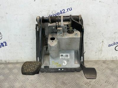 Лот: 24982829. Фото: 1. педальный узел Faw J6. Ходовая, подвеска, рулевое управление