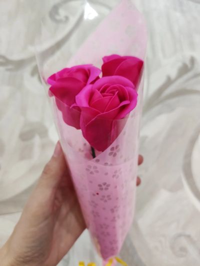 Лот: 15637846. Фото: 1. Букет 3 розы из мыла. Другое (цветы, букеты)