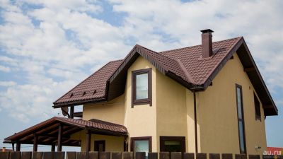 Лот: 16320080. Фото: 1. Металлочерепица коричневого цвета... Кровельные материалы