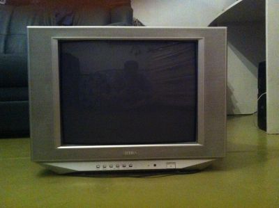 Лот: 4408790. Фото: 1. Телевизор AKIRA 21BSS3Wn. Телевизоры