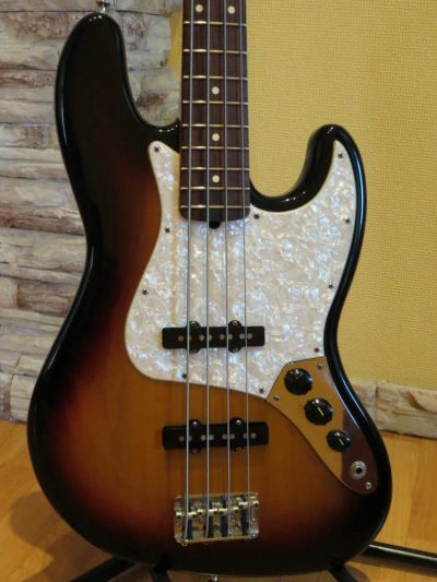 Лот: 11108913. Фото: 1. Fender Jazz Bass, 2003-2004, Usa... Гитары