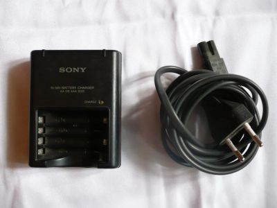 Лот: 4131831. Фото: 1. Зарядное устройство SONY AA,AAA... Зарядные устройства