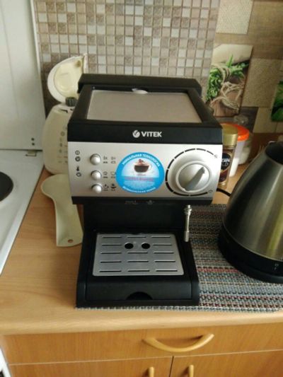 Лот: 14528055. Фото: 1. кофеварка рожковая Vitek vt-1511... Чайники, кофемашины, кулеры
