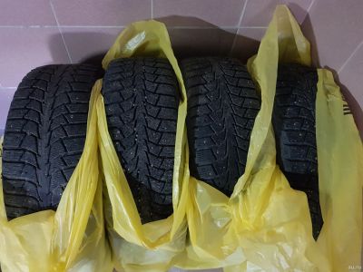Лот: 14769329. Фото: 1. Maxxis зимний комплект R17 215... Шины