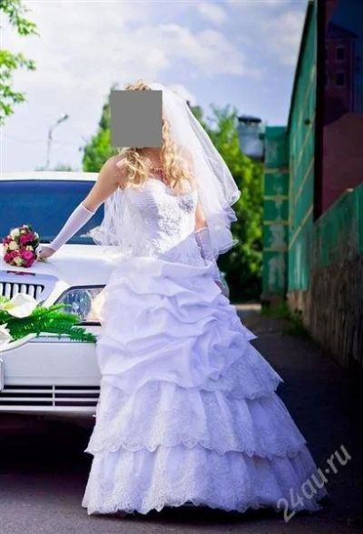 Лот: 1582674. Фото: 1. Свадебное платье c камнями Сваровски. Другое (свадебная мода)