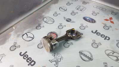 Лот: 24315333. Фото: 1. Шатун Audi TT AJQ 027198401B. Двигатель и элементы двигателя