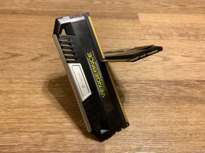 Лот: 13314926. Фото: 1. corsair vengeance pro series 8gb... Оперативная память