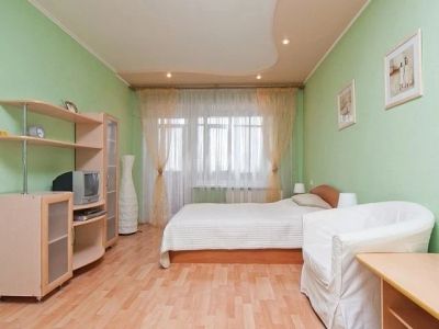 Лот: 4566625. Фото: 1. Сдается комната - Воронова 18. Квартиры, студии