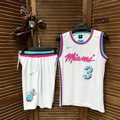 Лот: 21130248. Фото: 1. Баскетбольная форма Nike NBA Miami. Форма