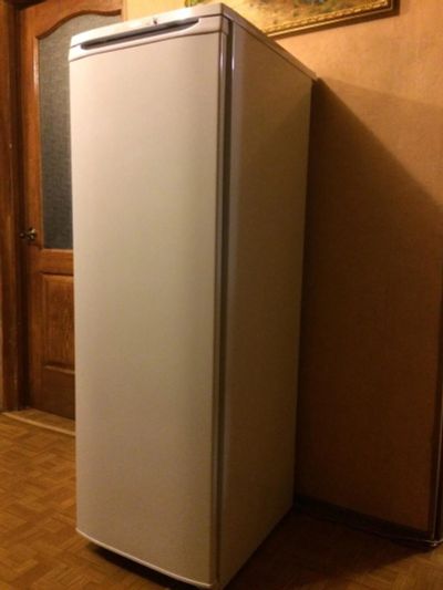 Лот: 10308481. Фото: 1. Холодильник "Бирюса" R 106CA. Холодильники, морозильные камеры