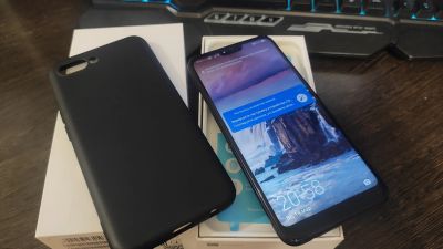Лот: 17697681. Фото: 1. Продам/ обменяю Honor 10 NFC 128Gb. Смартфоны