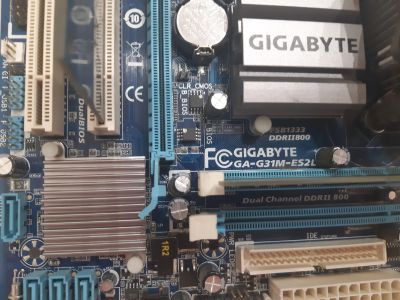 Лот: 19328624. Фото: 1. Материнская плата Gigabyte GA-8I865GME-775. Платы расширения, контроллеры, доп. порты