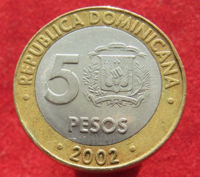 Лот: 15315024. Фото: 1. Доминикана 5 песо, 2002г. Остальные страны