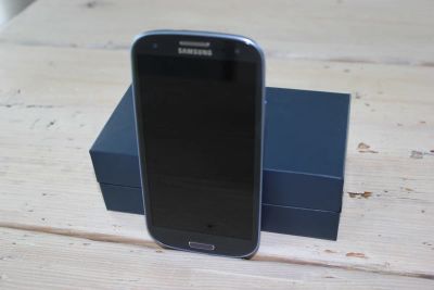 Лот: 3378988. Фото: 1. Samsung Galaxy S3 Pebble Blue... Смартфоны