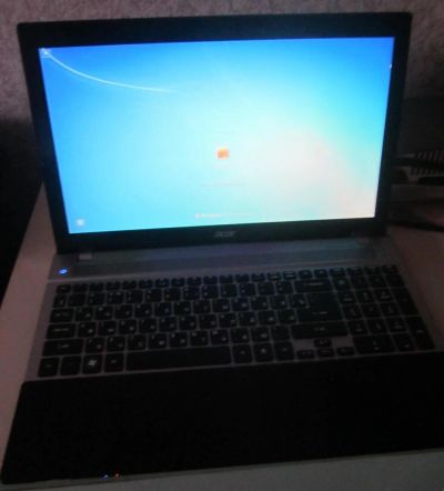 Лот: 6658111. Фото: 1. Продам ноутбук Acer aspire V3-551G-64406G50Makk... Ноутбуки