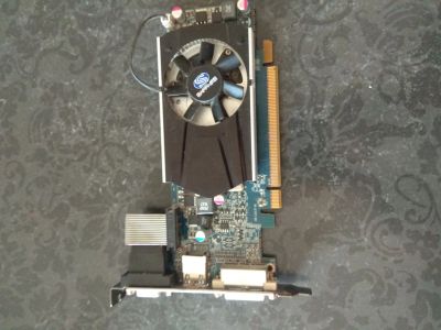 Лот: 13897437. Фото: 1. Видеокарта Radeon hd6570. Видеокарты