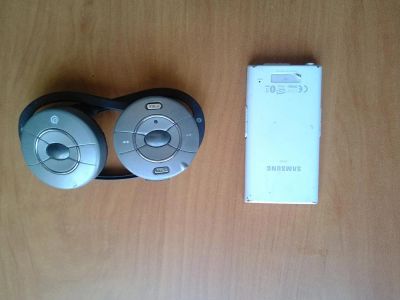 Лот: 4447803. Фото: 1. mp3 плеер samsung yp-p2 + Bluetooth-гарнитура... Плееры