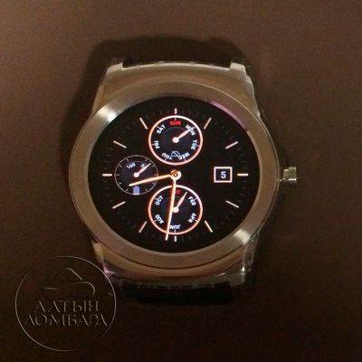 Лот: 10884690. Фото: 1. Продам смарт часы LG Watch Urbane... Смарт-часы, фитнес-браслеты, аксессуары