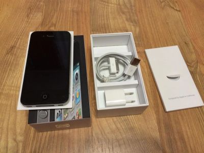 Лот: 3894096. Фото: 1. Apple iphone 4 8G (в пленке). Кнопочные мобильные телефоны