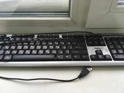Лот: 10718095. Фото: 1. клавиатура для компа с рубля... Клавиатуры и мыши
