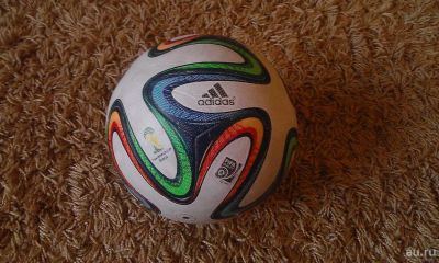 Лот: 9578690. Фото: 1. Футбольный мяч Adidas Brazuca. Мячи, ракетки, шайбы, клюшки