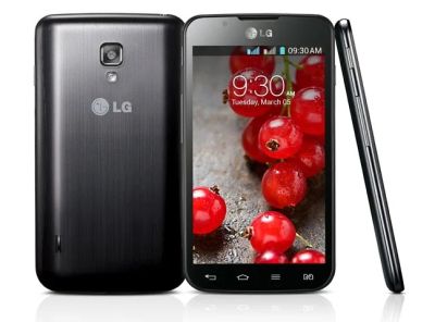 Лот: 3336713. Фото: 1. lg-p715 optimus l7 2 dual black. Смартфоны