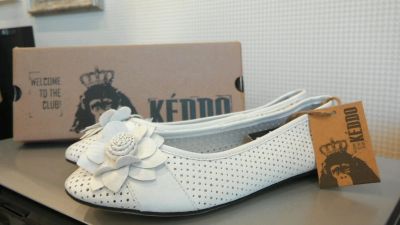 Лот: 6417482. Фото: 1. Балетки KEDDO белого цвета. 37... Балетки