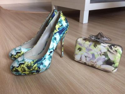 Лот: 7149578. Фото: 1. Клатч Karen Millen. Сумки