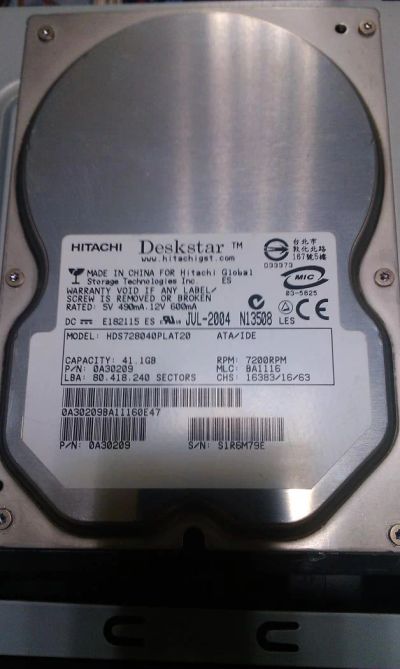 Лот: 5864241. Фото: 1. Жесткий диск Hitachi Deskstar... Жёсткие диски (HDD)