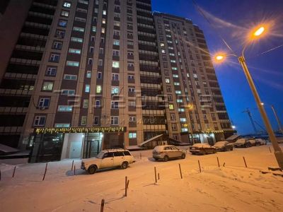 Лот: 19984802. Фото: 1. 1-комнатная квартира на ул. Петра... Квартиры, студии