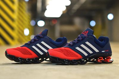 Лот: 11146778. Фото: 1. Кроссовки Adidas Mega Bounce... Кеды, кроссовки, слипоны