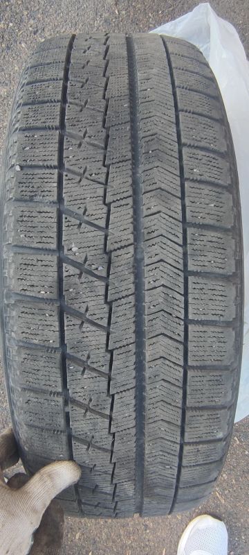 Лот: 19452645. Фото: 1. Bridgestone Blizzak VRX 215/60... Шины