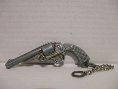 Лот: 18977482. Фото: 1. Брелок револьвер СССР. Брелоки для ключей