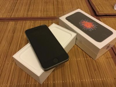 Лот: 9386747. Фото: 1. Apple iPhone se 16gb (обмен в... Смартфоны