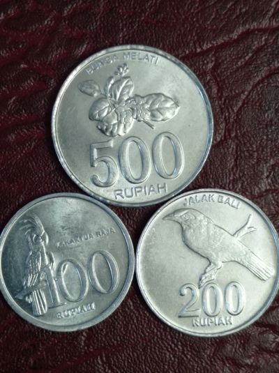 Лот: 9656166. Фото: 1. Индонезия 100 рупий 1999 год... Азия