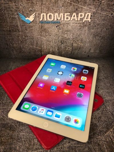 Лот: 17290596. Фото: 1. Планшет Apple iPad Air 32Gb Wi-Fi... Планшеты