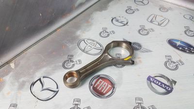 Лот: 23584645. Фото: 1. Шатун Land Rover Discovery 306DT... Двигатель и элементы двигателя