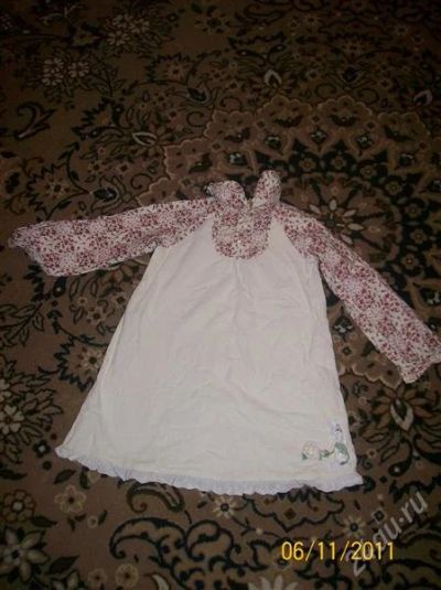 Лот: 1324230. Фото: 1. платье на девочку (нарядное). Платья, сарафаны