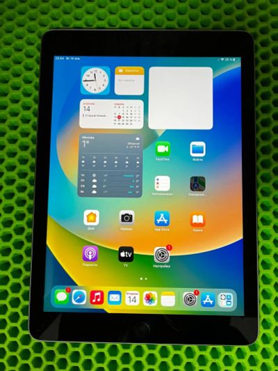 Лот: 24915126. Фото: 1. Apple iPad Wi-Fi MP2F2RU/A 32... Планшеты