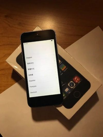 Лот: 15256140. Фото: 1. iPhone 5S Space Gray. Смартфоны