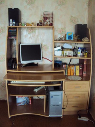Лот: 7530944. Фото: 1. Компьютерный стол б/у. Другое (мебель)