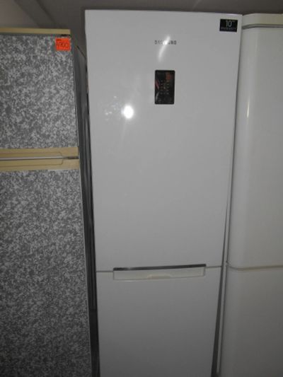 Лот: 13243697. Фото: 1. Холодильник Samsung RB-32 FERNdww. Холодильники, морозильные камеры