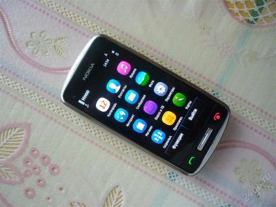 Лот: 1712203. Фото: 1. Nokia c6-01 продам или обменяю... Кнопочные мобильные телефоны