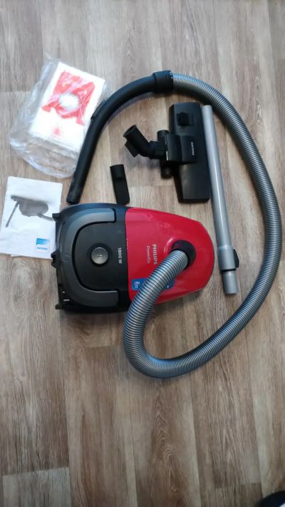 Лот: 19299058. Фото: 1. Мешковый пылесос Philips PowerGo... Пылесосы, паровые швабры