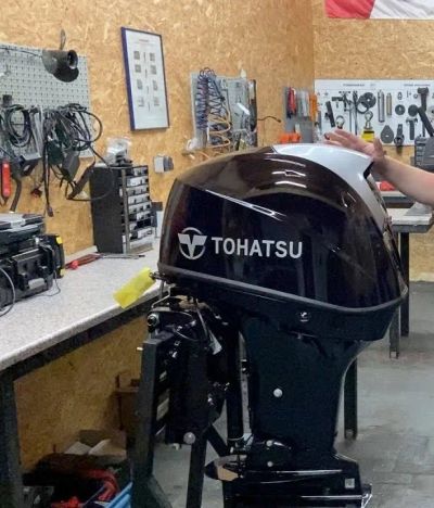 Лот: 25362789. Фото: 1. 4х-тактный лодочный мотор TOHATSU... Лодочные моторы